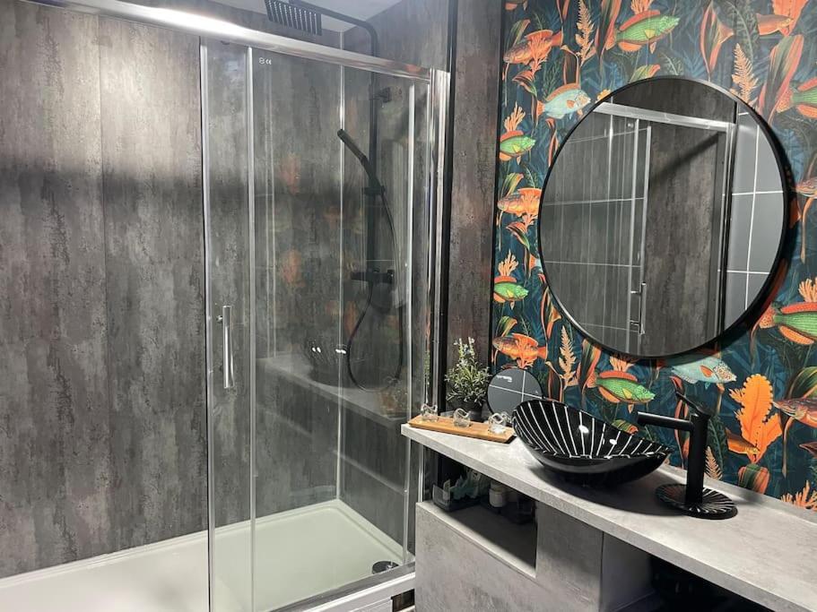 The Exclusive Jacuzzi Apartment Birmingham Eksteriør billede